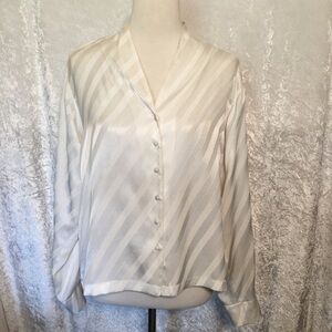 JAEGER Vintage Cream long sleeve button up Blouse Size Medium (38)